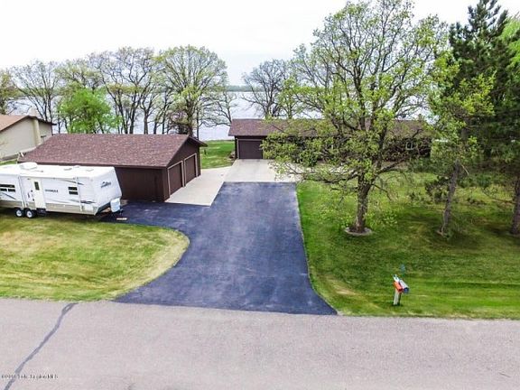 2nd image of 43454 Round Lake Dr