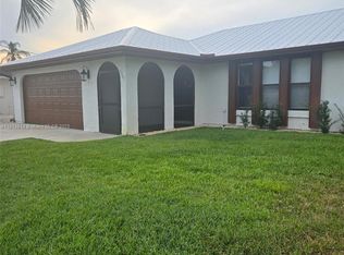2361 SE Avalon Rd, Port Saint Lucie, FL 34952