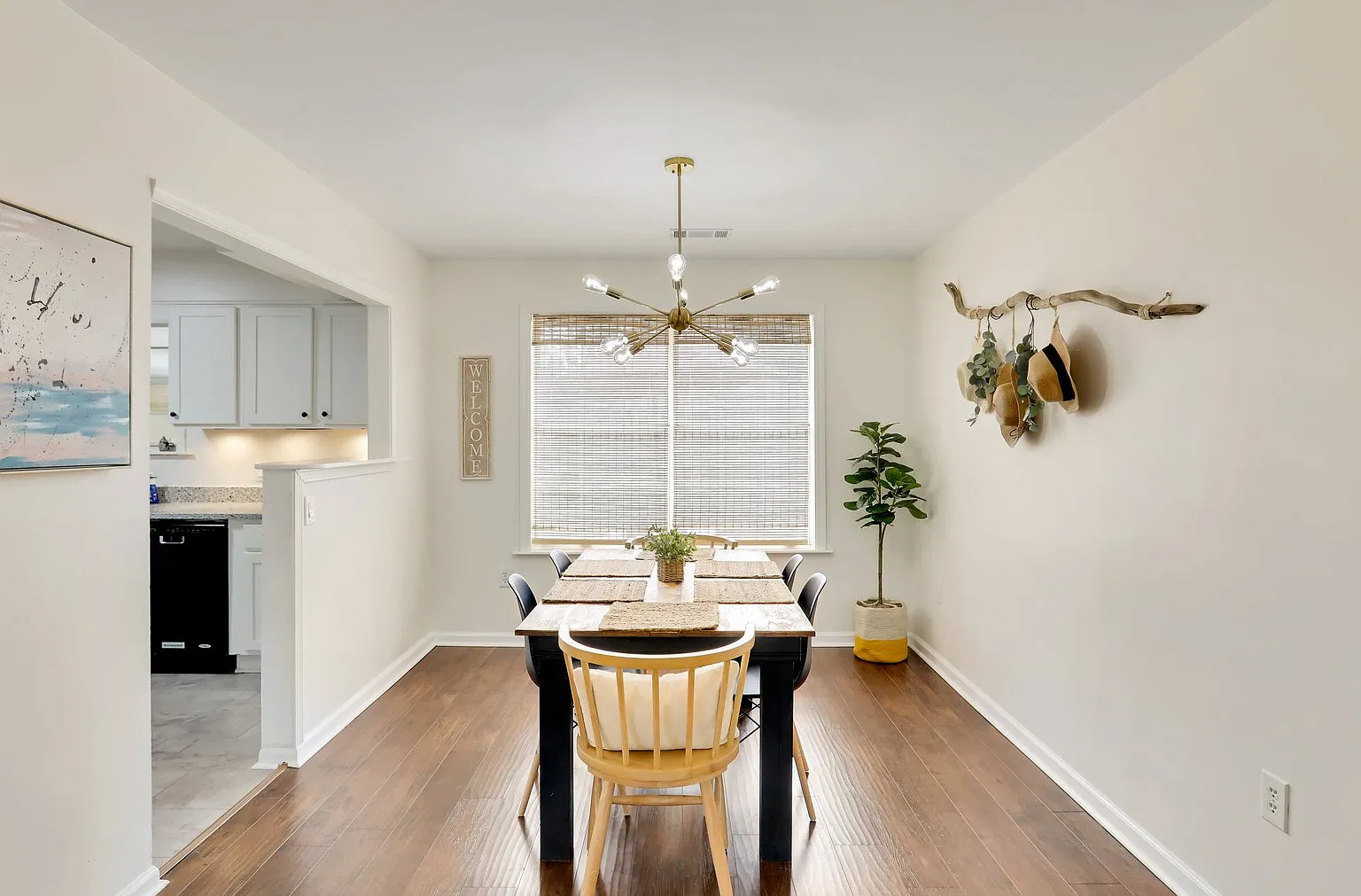 3 bed, 1624 sqft, $2,650 — Photo 2