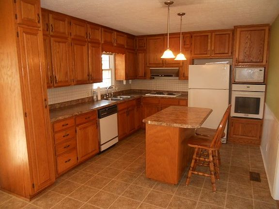 4th image of 7086 Ayer Dr