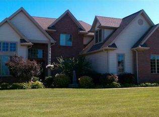 9719 Fairmeadows Ln, Whitehouse, OH 43571