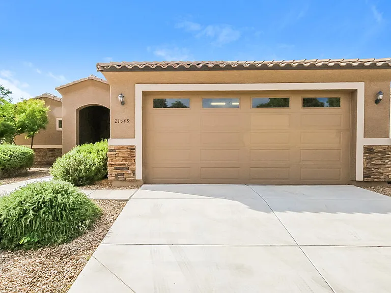 21549 E Puesta Del Sol — Photo 1