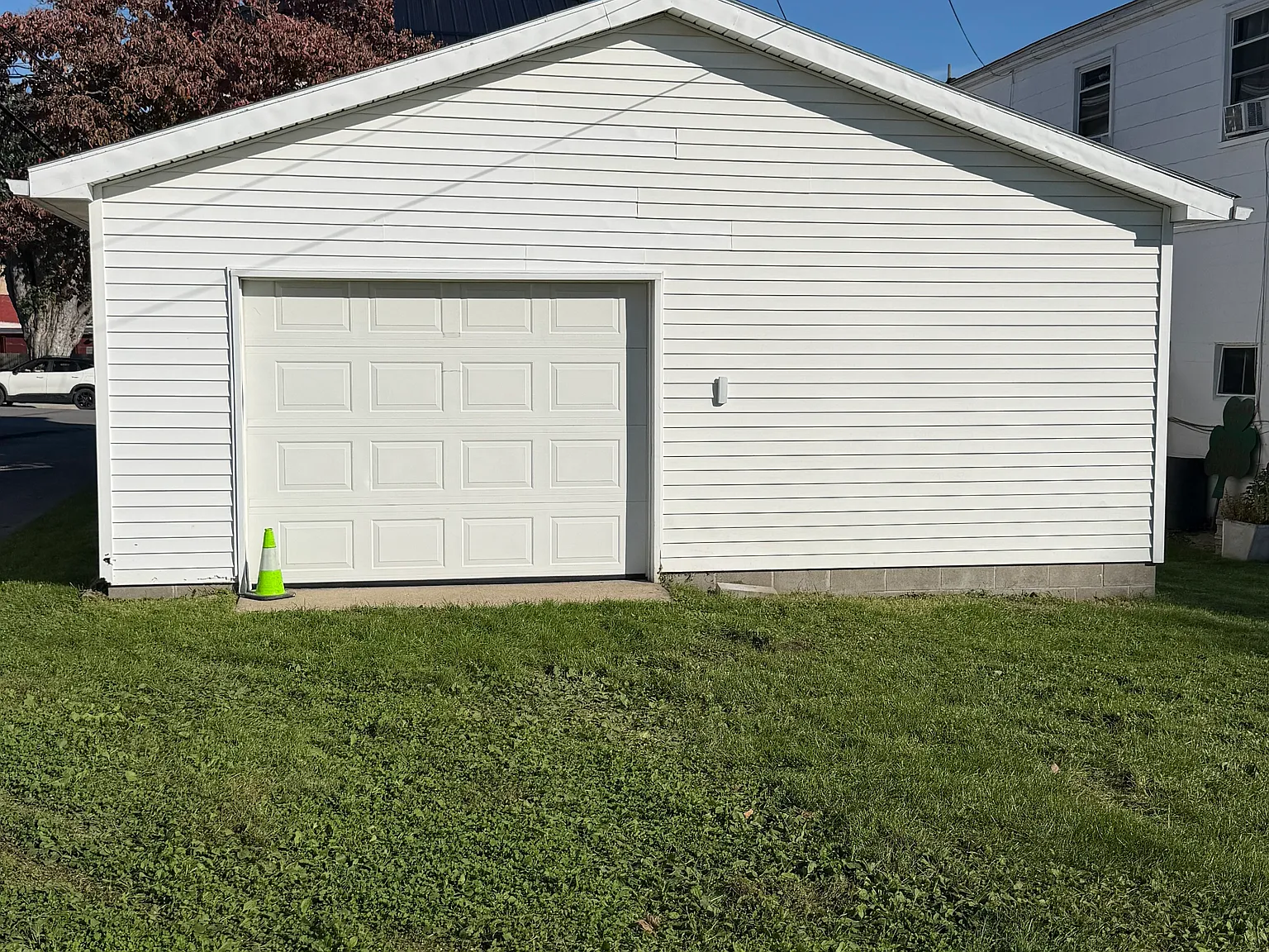 4 bed, 1.5 bath, 1710 sqft, $1,800 — Photo 2