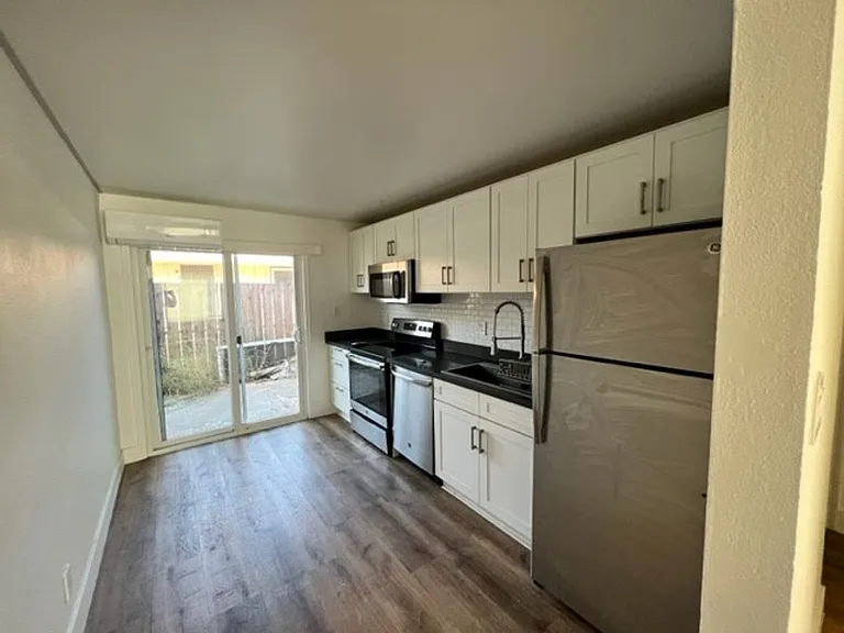 6437 & 6453 Baine Ave — Photo 11