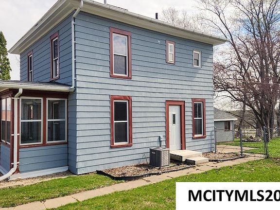 2nd image of 410 Clinton St