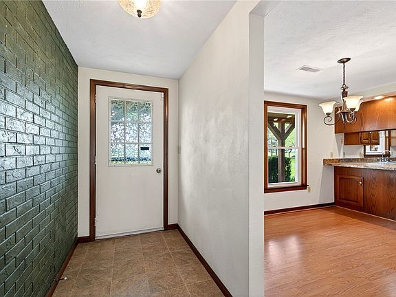 3rd image of 7988 McCool Rd