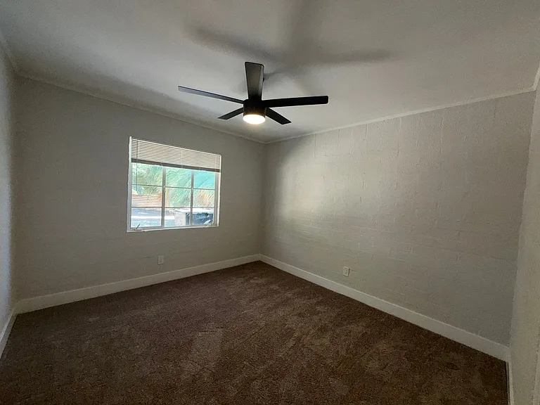 1628 Thelma Ln — Photo 5