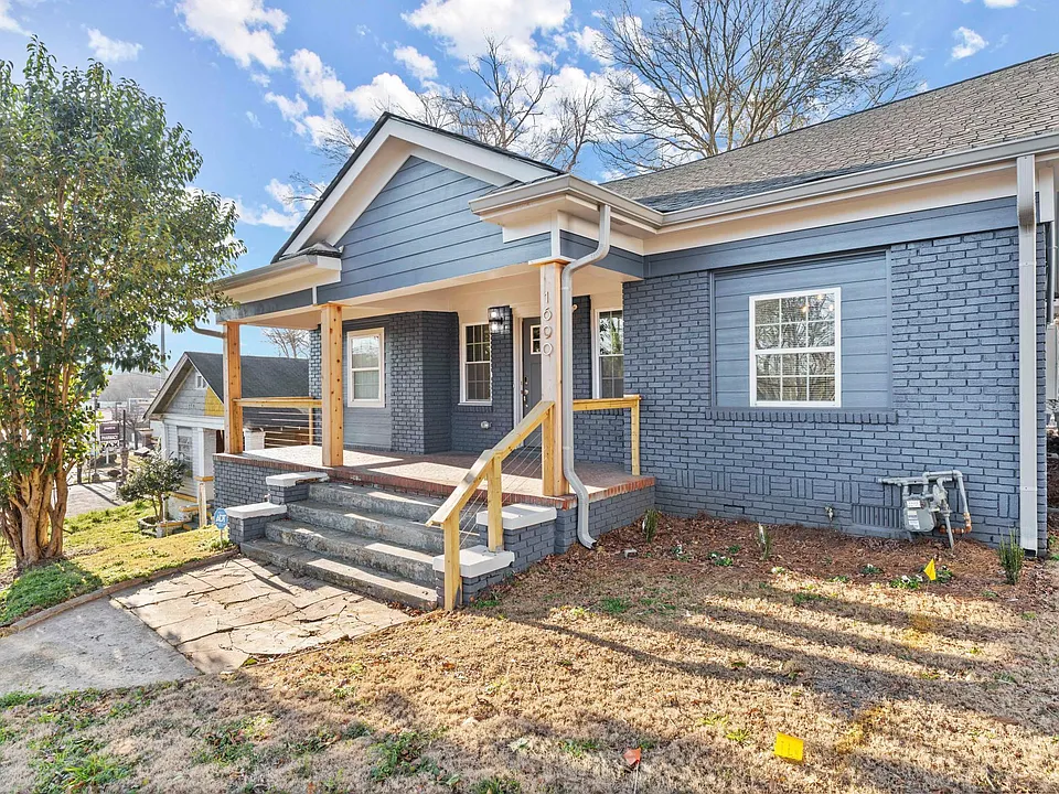 1690 Donald Lee Hollowell Pkwy NW