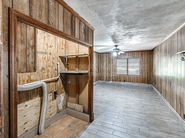 3305 Neighbors Ln — Photo 25