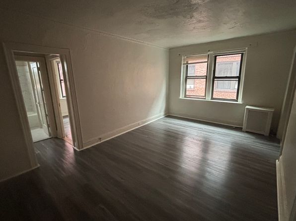 4108 159th St APT 3E