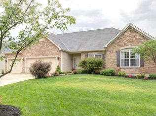 1042 Brook Mont Dr, O'Fallon, MO