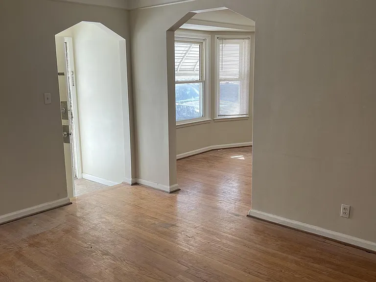 7451 Grandmont Ave — Photo 4