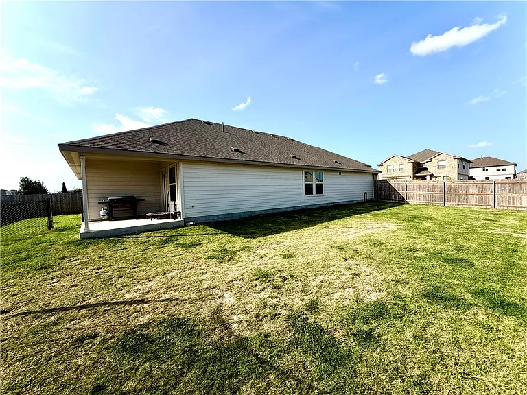 6218 Raleigh Dr — Photo 17