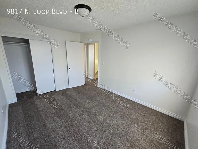 9817 N Loop Blvd #B — Photo 13