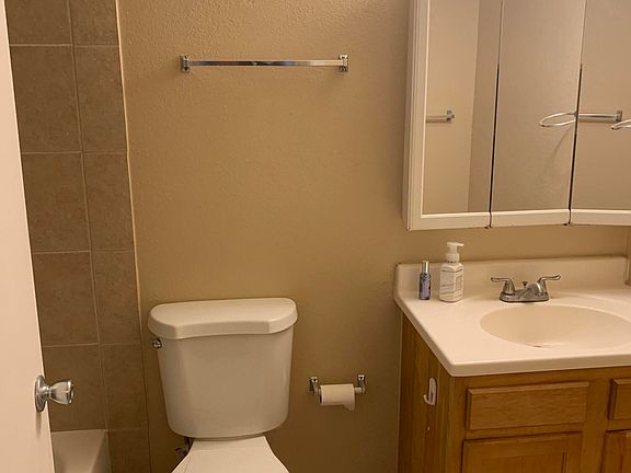3rd image of 1130 E BUTLER Drive #C1