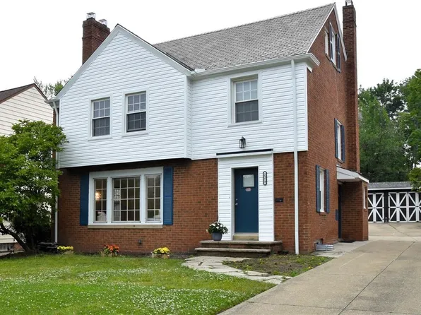 2379 Loyola Rd, University Heights, OH 44118