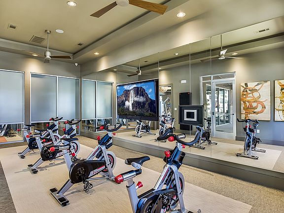 Yoga/Spinning Room
