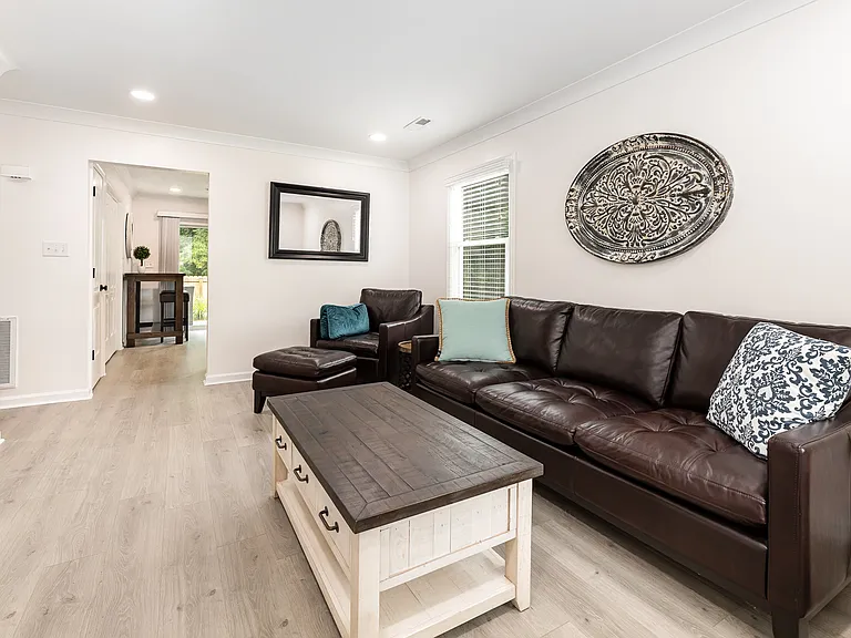 508 Rock Cliff Ct — Photo 5