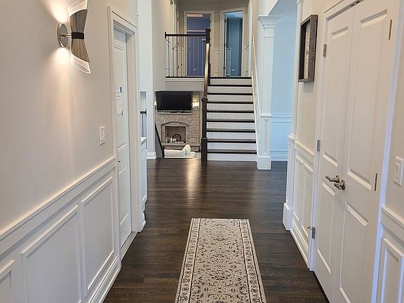 3rd image of 10057 S 86th Ct