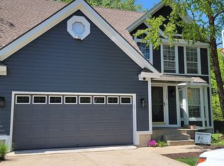 7722 W 155th St, Overland Park, KS 66223