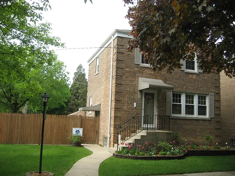 5200 N Larned Ave — Photo 1