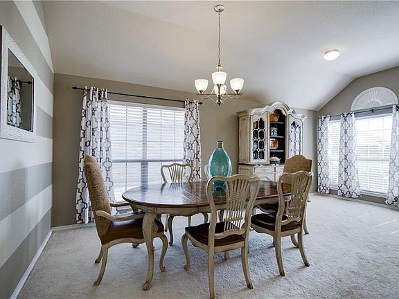 4th image of 7617 Black Willow Ln