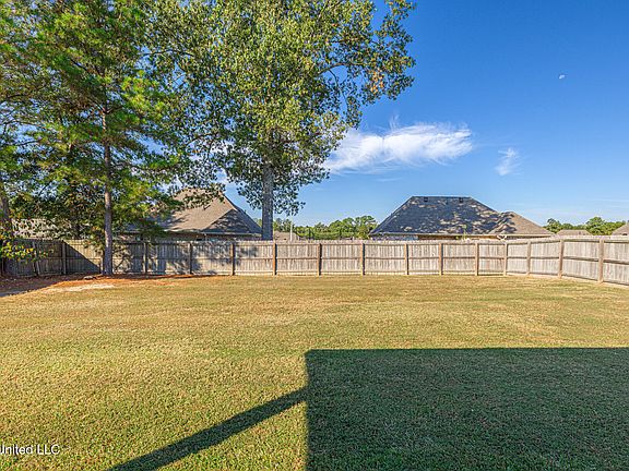 5th image of 285 Winterfield Ct