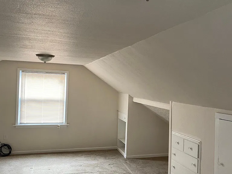 24255 Parklawn St — Photo 19