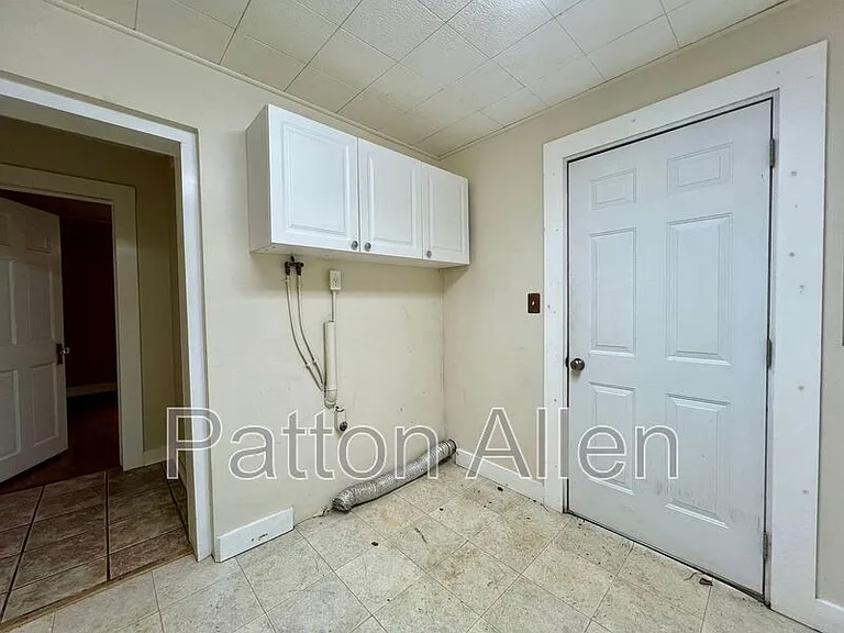 1 Middlemont Ave — Photo 22