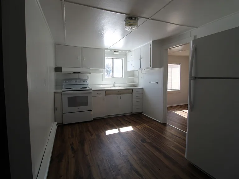 528 Torrey St — Photo 6