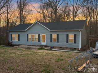 3233 Alamo Dr, Trinity, NC 27370