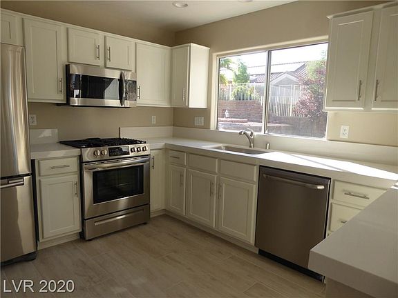 5th image of 9664 Blue Bell Dr
