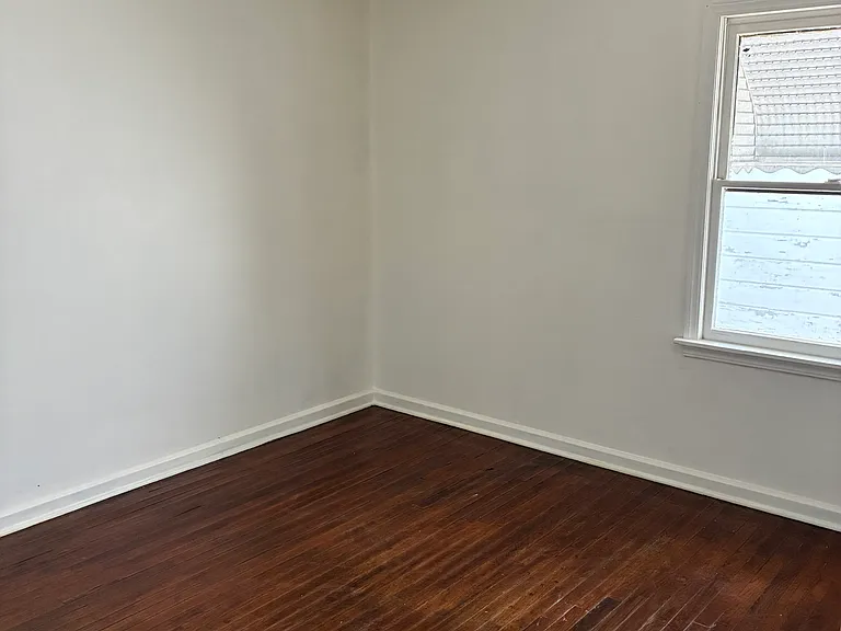 913 S Independence St — Photo 10
