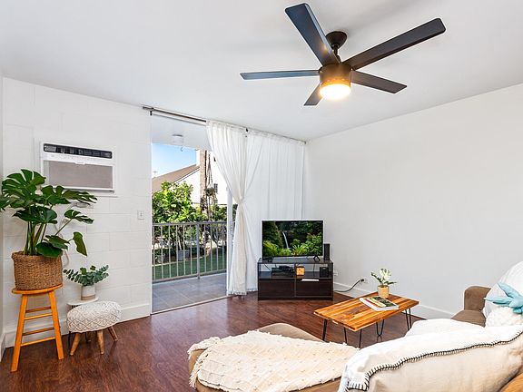 3rd image of 75-5766 Kuakini Hwy APT 103