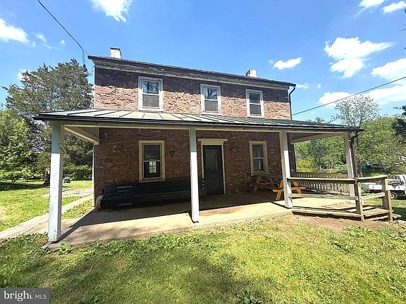 3rd image of 1271 Temple Rd