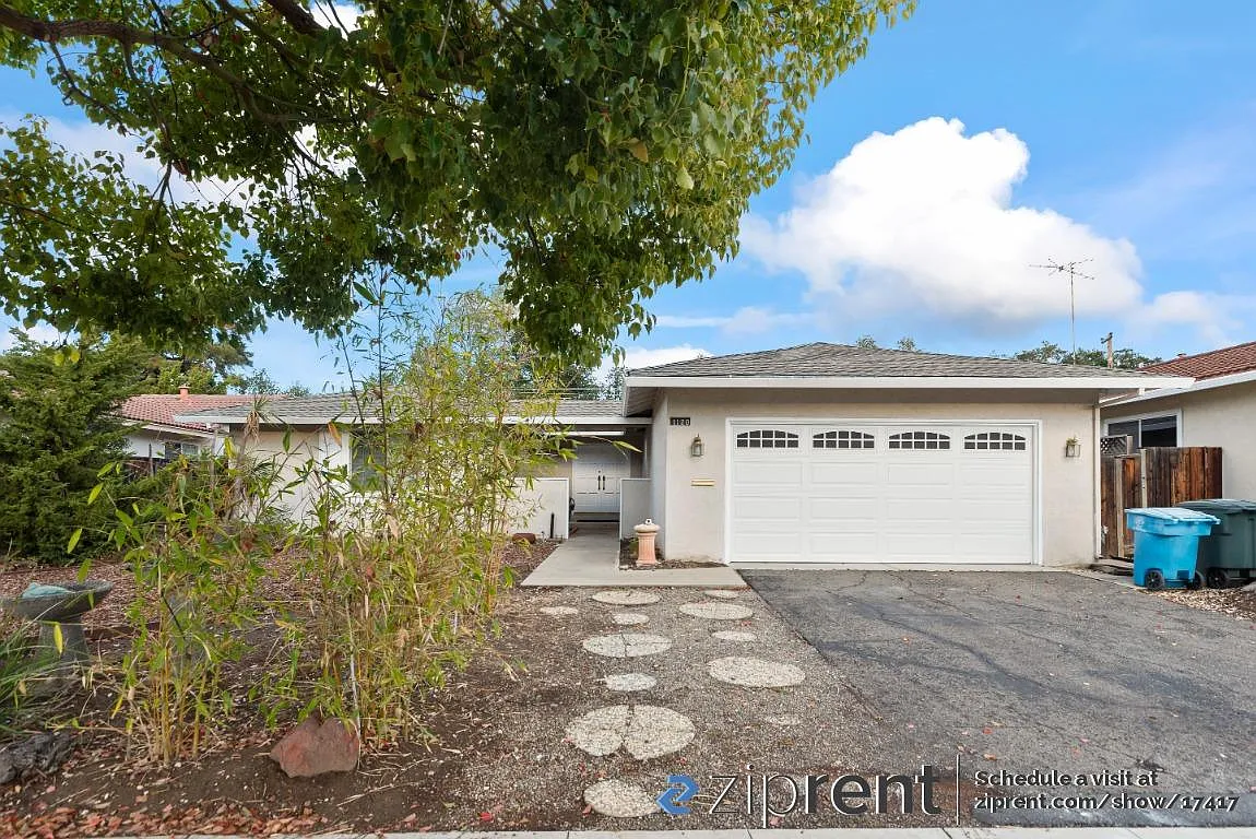 1120 Elmsford Dr photo 1