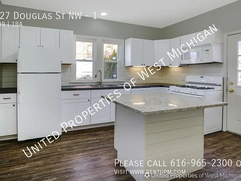 827 Douglas St NW #1 — Photo 4