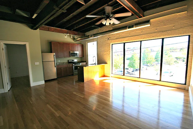 1 bed, 715 sqft, $1,825 — Photo 3