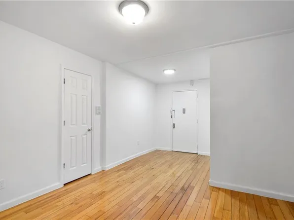 129 Beach 118th Street image 5 of 11