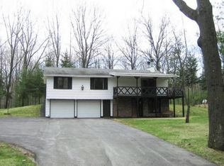 2206 Norfield Rd, Suamico, WI 54173