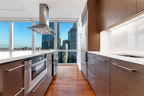 Rented by R New York | media 15