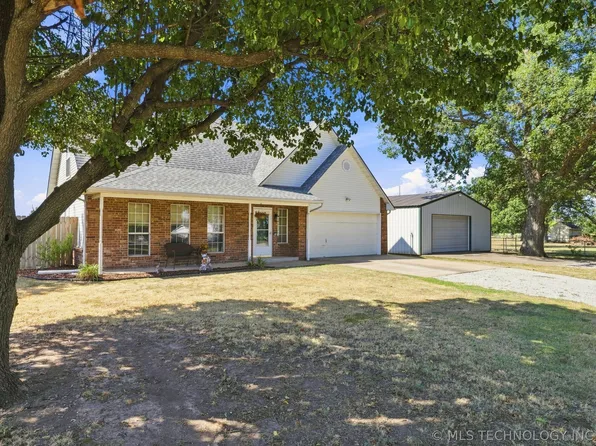 9412 E Yorkshire Ave, Claremore, OK 74017