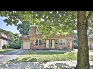 2388 Charlemagne Dr, Maryland Heights, MO 63043