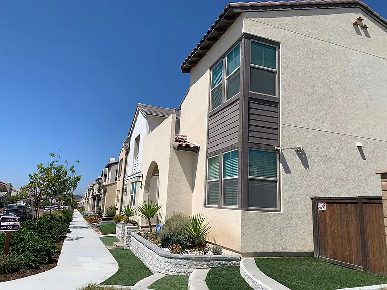 1207 Camino Levante — Photo 2
