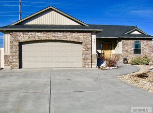 461 Ivans Ln, Idaho Falls, ID 83401