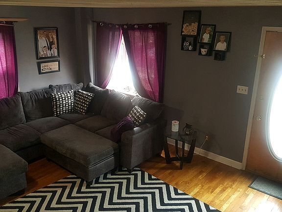 3rd image of 2234 Graythorn Rd