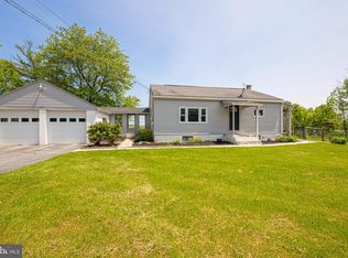 1013 Twin County Rd, Honey Brook, PA 19344