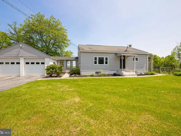 1013 Twin County Rd, Honey Brook, PA 19344