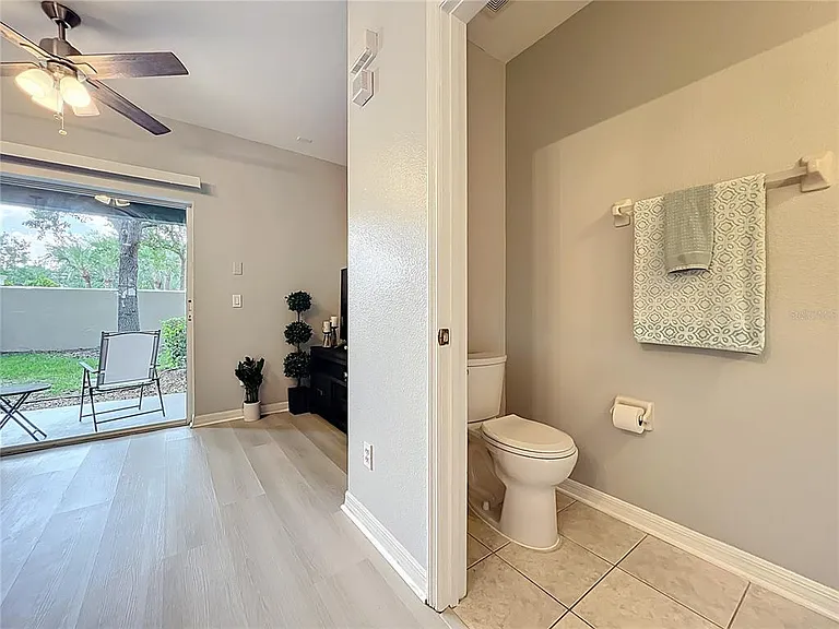 3309 Wilshire Way Rd #3 — Photo 20