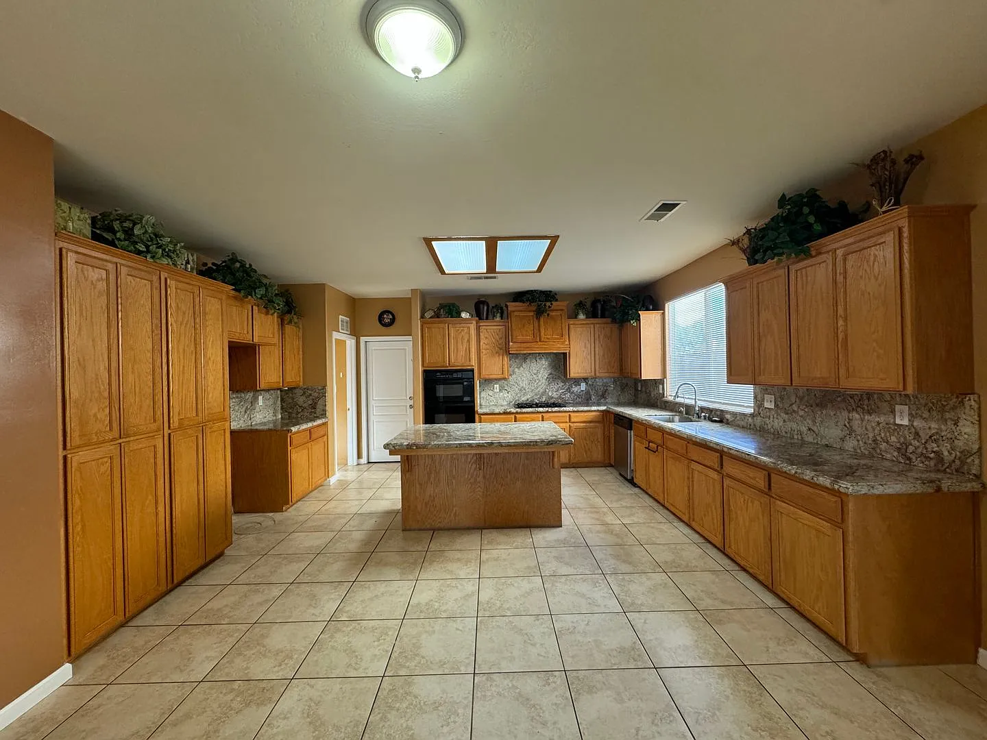 Beautiful Northwest Location! — Photo 3